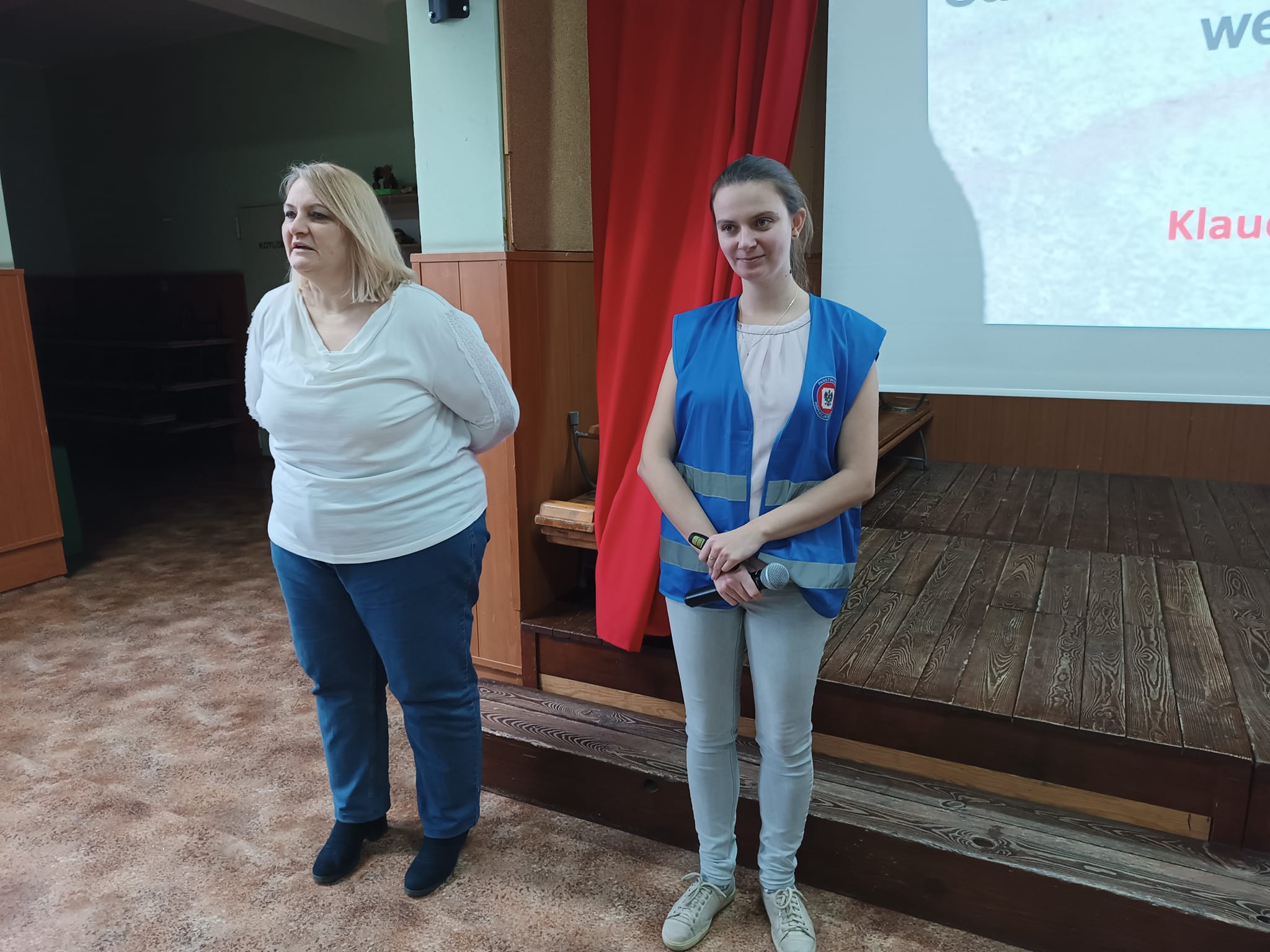 Prelekcja na temat HIV i AIDS - zdjęcie
